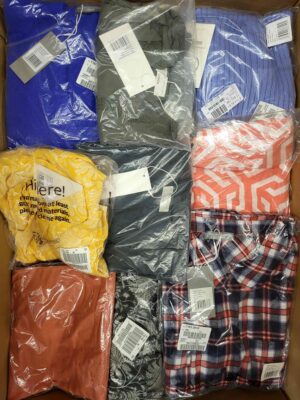 The photo shows a package with clothing in the category YA.