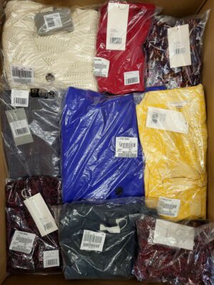 The photo shows a package with clothing in the category YA.