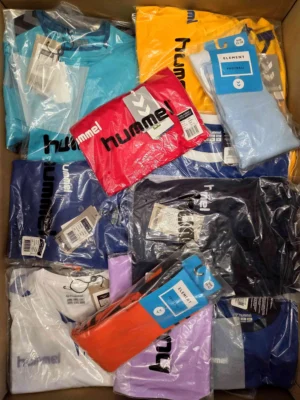 The photo shows a package with clothing in the category H.