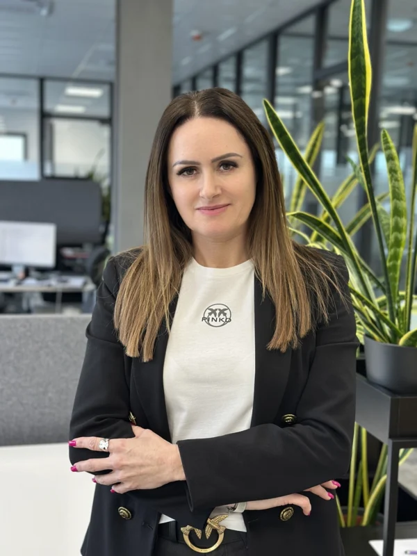 The picture shows a package with accessories in the category HA.