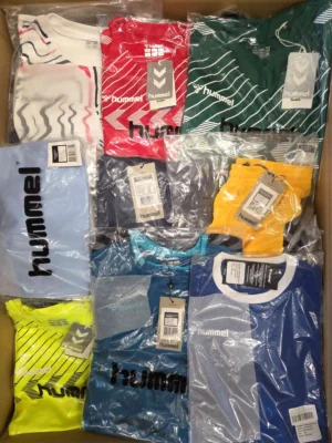 The photo shows a package with clothing in the category H.