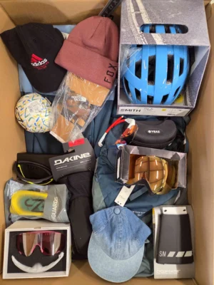 The picture shows a package with accessories in the category Z.