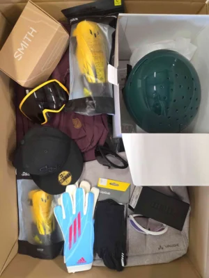 The picture shows a package with accessories in the category Z.