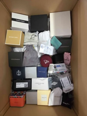 The photo shows a package with clothing in the category A.