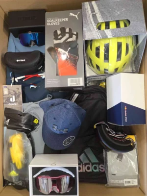 The picture shows a package with accessories in the category Z.