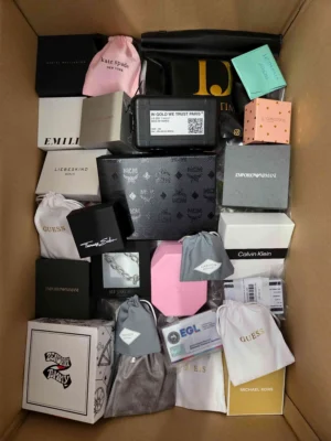 The photo shows a package with clothing in the category A.