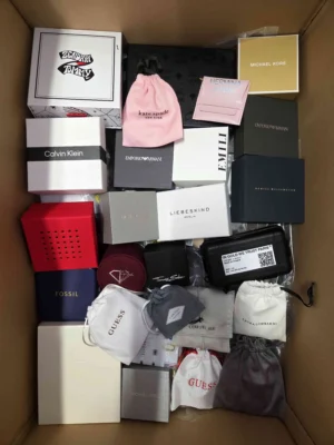 The photo shows a package with clothing in the category A.