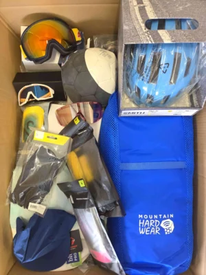 The picture shows a package with accessories in the category Z.