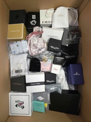 The photo shows a package with clothing in the category A.