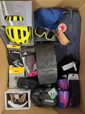 The picture shows a package with accessories in the category Z.