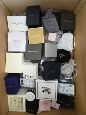 The photo shows a package with clothing in the category A.