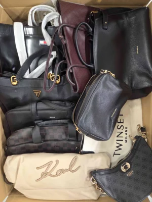 The picture shows a package with accessories in the category HC.