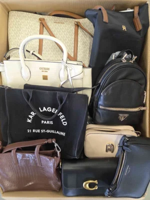 The picture shows a package with accessories in the category HC.