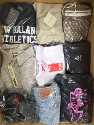 The photo shows a package with clothing in the category B.