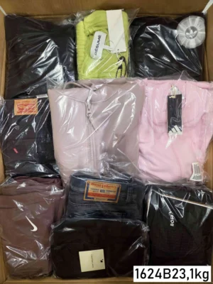 The photo shows a package with clothing in the category B.
