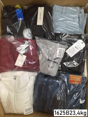 The photo shows a package with clothing in the category B.