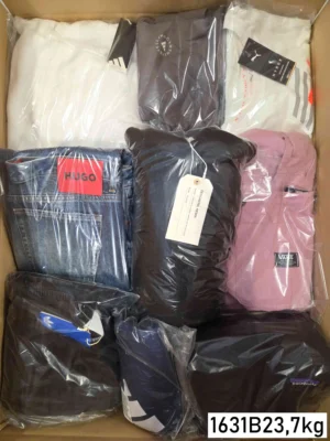The photo shows a package with clothing in the category B.