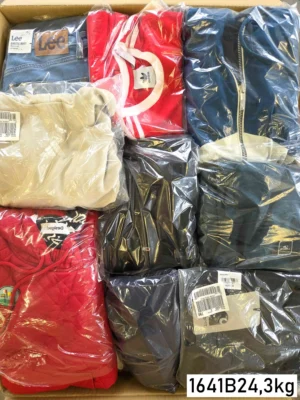 The photo shows a package with clothing in the category B.