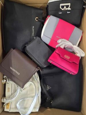 The picture shows a package with accessories in the category HB.