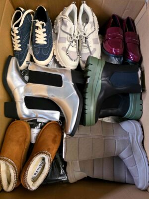 The photo shows a package with clothing in the category BPS.