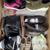 The photo shows a package with footwear in the category BSU.