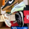 The photo shows a package with footwear in the category BS.