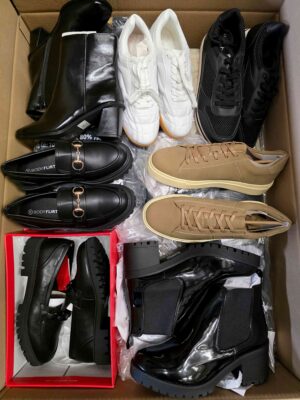 The photo shows a package with clothing in the category BPS.