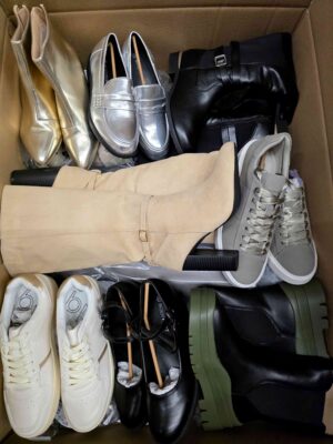 The photo shows a package with clothing in the category BPS.