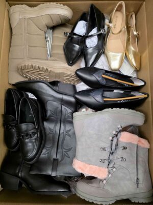 The photo shows a package with clothing in the category BPS.