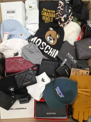 The picture shows a package with accessories in the category AC.