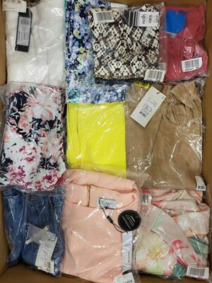 The photo shows a package with clothing in the category AR.