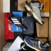CS5706 1 The photo shows a package with footwear in the category CS.
