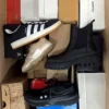 CS5711 2 The photo shows a package with footwear in the category CS.