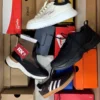 CS5712 2 The photo shows a package with footwear in the category CS.