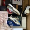 CS5769 2 The photo shows a package with footwear in the category CS.