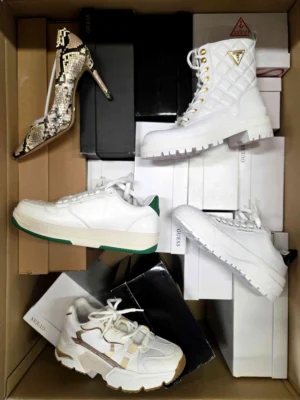 The photo shows a package with footwear in the category BS.