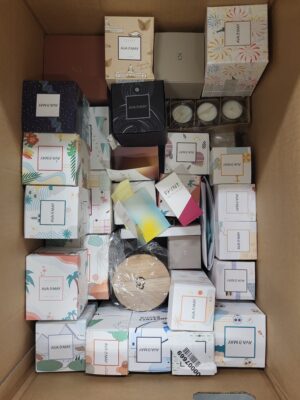 The picture shows a package with accessories in the category CO.