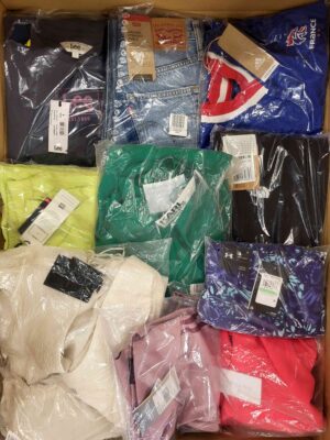 The photo shows a package with clothing in the category AW.