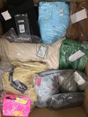 The photo shows a package with clothing in the category AP.