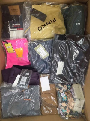 The photo shows a package with clothing in the category AP.