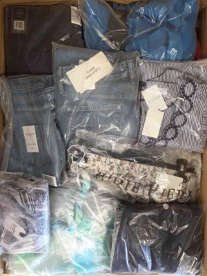 The photo shows a package with clothing in the category A.