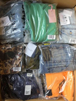 The photo shows a package with clothing in the category A.
