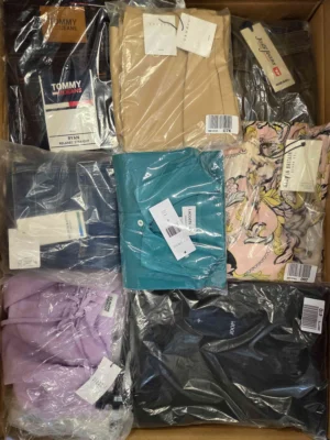 The photo shows a package with clothing in the category A.