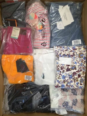 The photo shows a package with clothing in the category A.