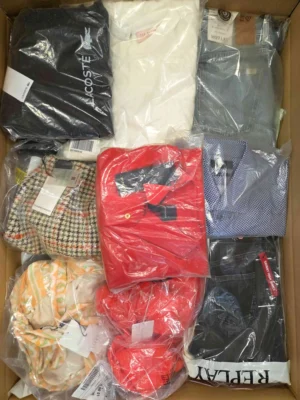 The photo shows a package with clothing in the category A.