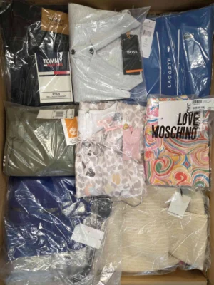 The photo shows a package with clothing in the category A.
