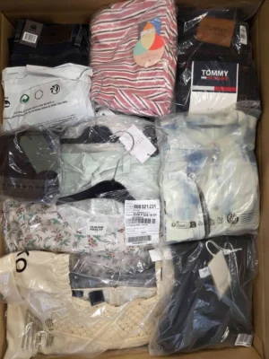 The photo shows a package with clothing in the category A.