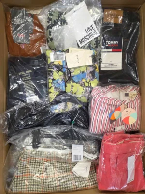 The photo shows a package with clothing in the category A.