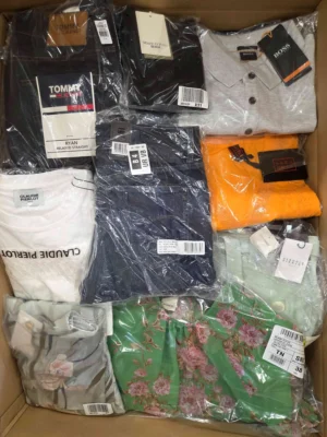 The photo shows a package with clothing in the category A.