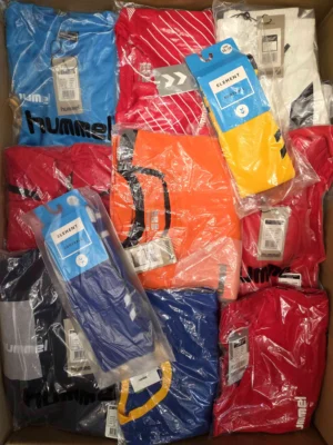 The photo shows a package with clothing in the category H.